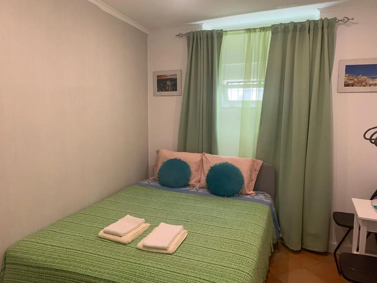 House And Rooms In Lisbon